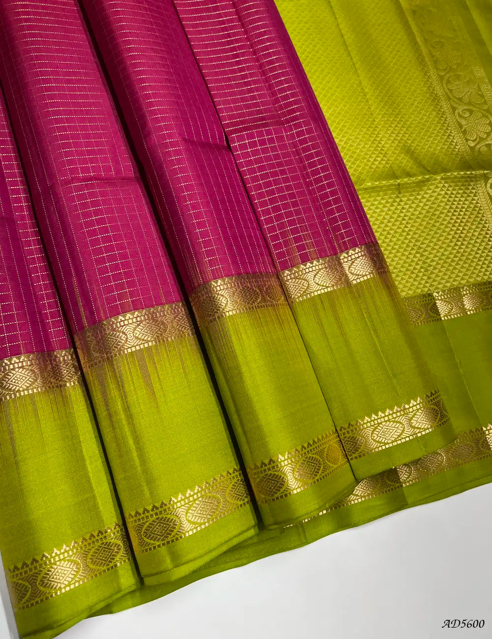 Raddish Pink & Parrot Green - Checkerd Retta Pet Soft Silk Saree Front View