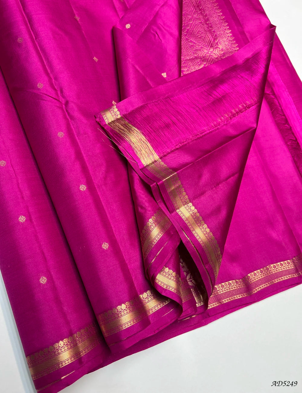 Rani Pink - Kanchi Border Soft Silk Saree Pallu View