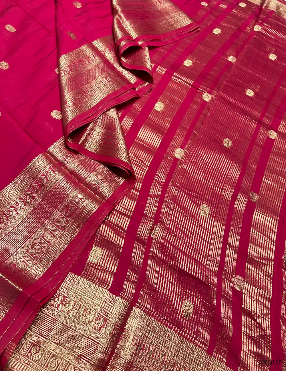 Rani Pink - Viscose Saree Pallu View