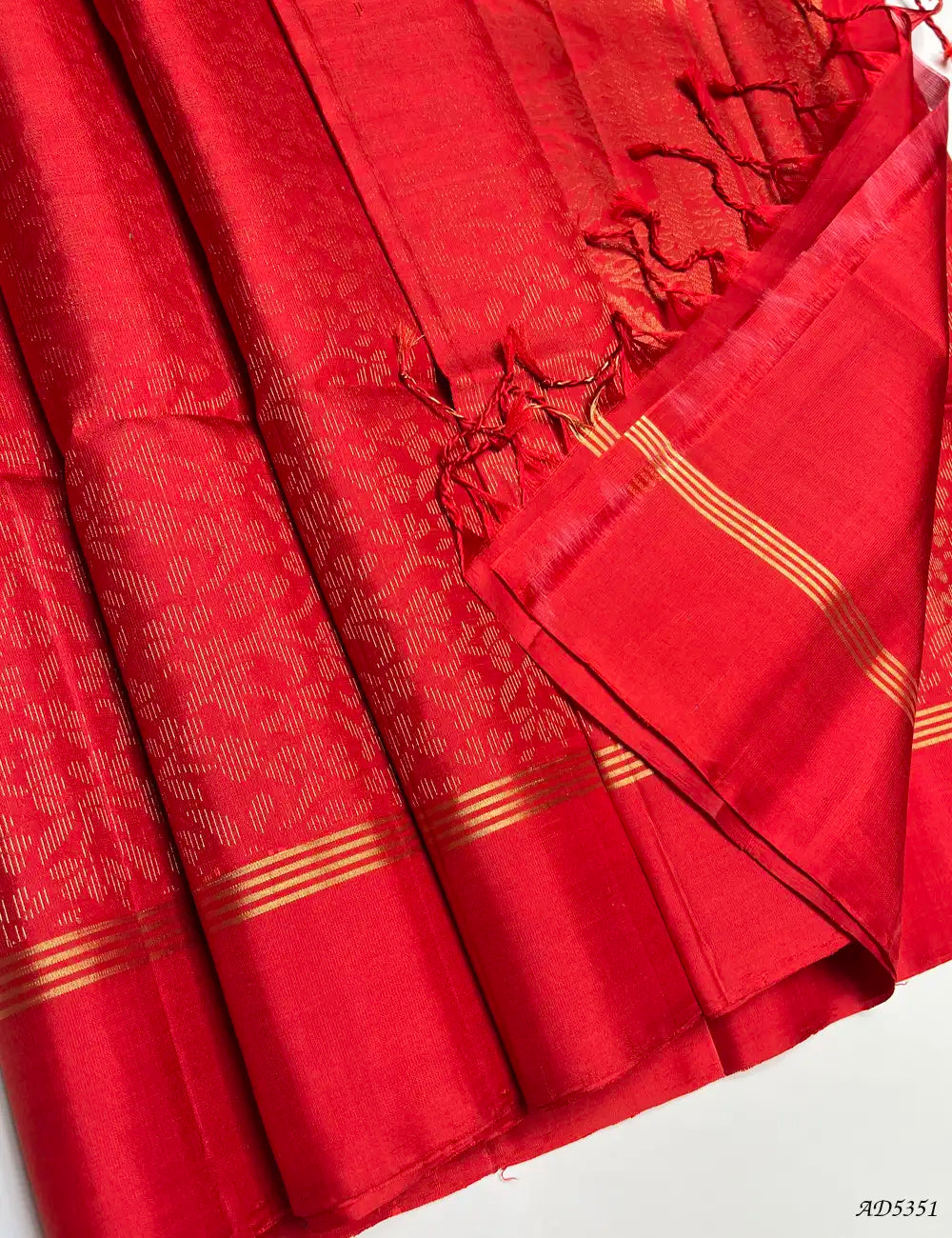 Red - Soft Silk Bridal Saree Pallu View