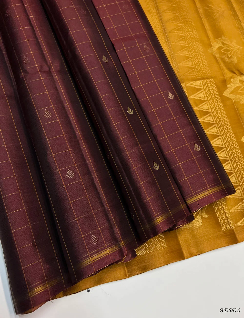Sepia Brown & Copper - Checkerd Soft Silk Saree Front View